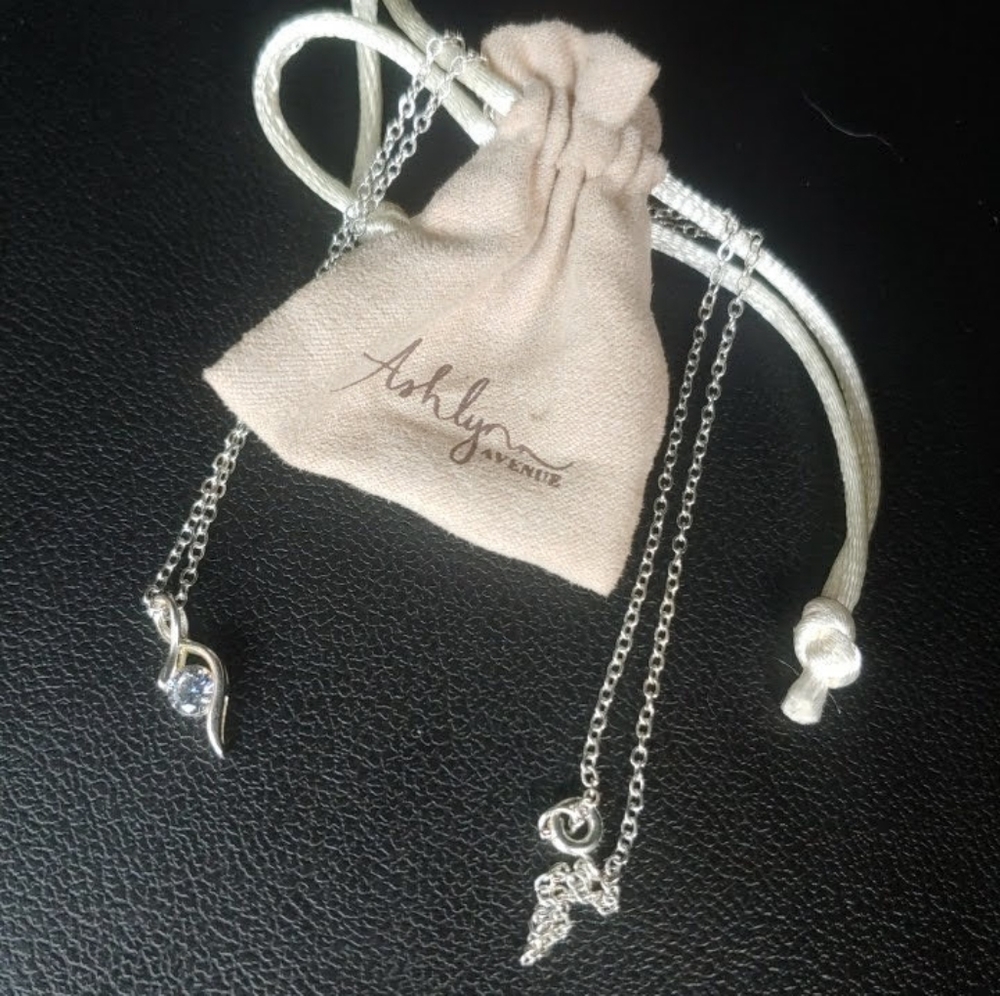 Ashlynn Avenue necklace - "Ariel at the concert"